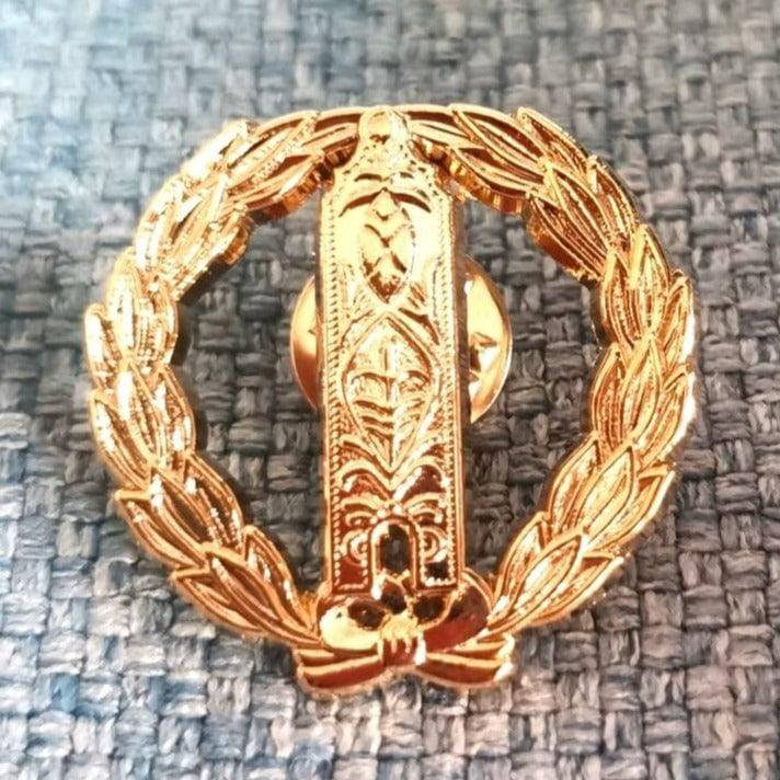 Junior Warden Blue Lodge Lapel Pin - Wreathed Plumb Rule - Bricks Masons