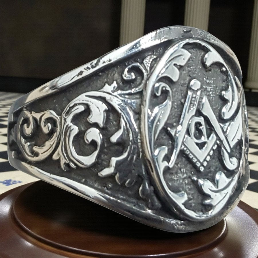 Small Masonic Ring Ideal for Women 1.2 x 0.7 cm Art 79 - Bricks Masons