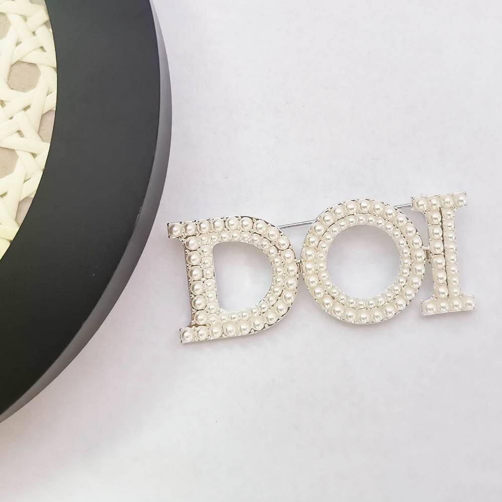 DOI Brooch - High Quality Handmade - Bricks Masons