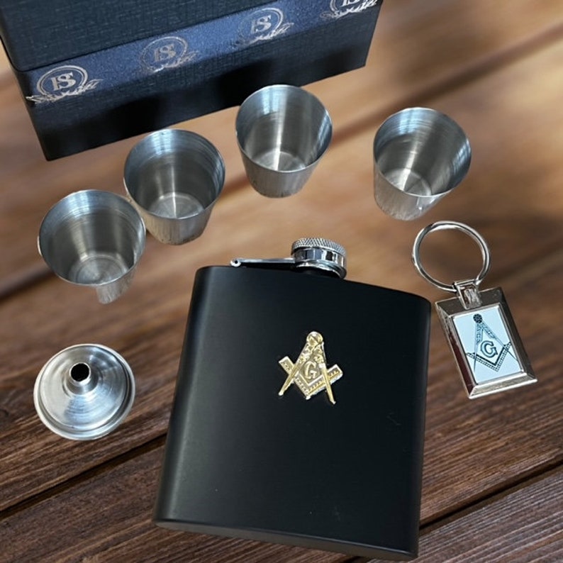 Master Mason Blue Lodge Flask - 7 Piece Luxury Gift Set with Gold Emblem - Bricks Masons