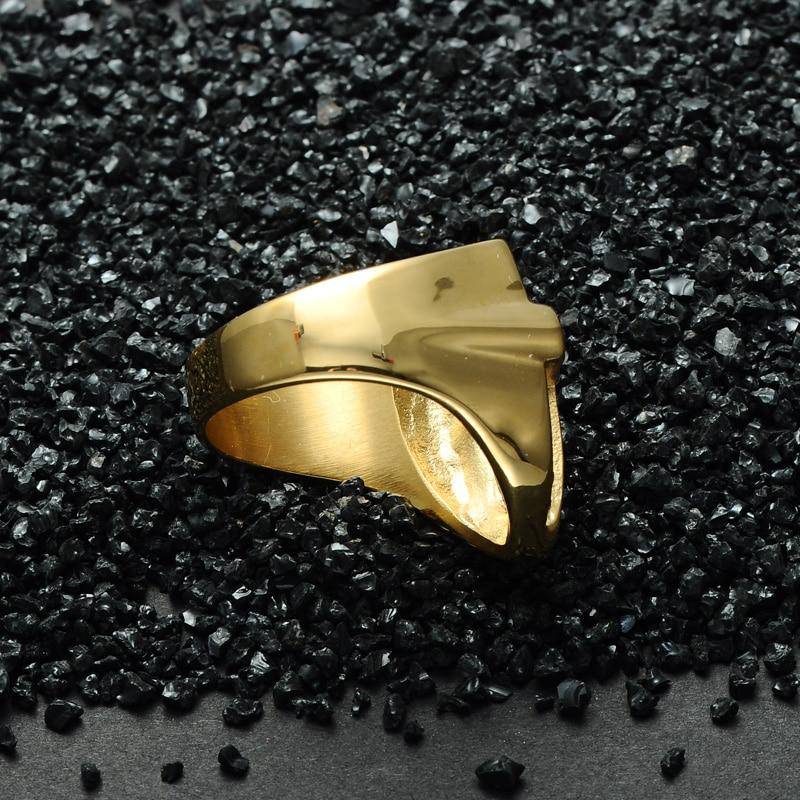 Knights Templar Ring - Golden Zirconia Armor - Bricks Masons